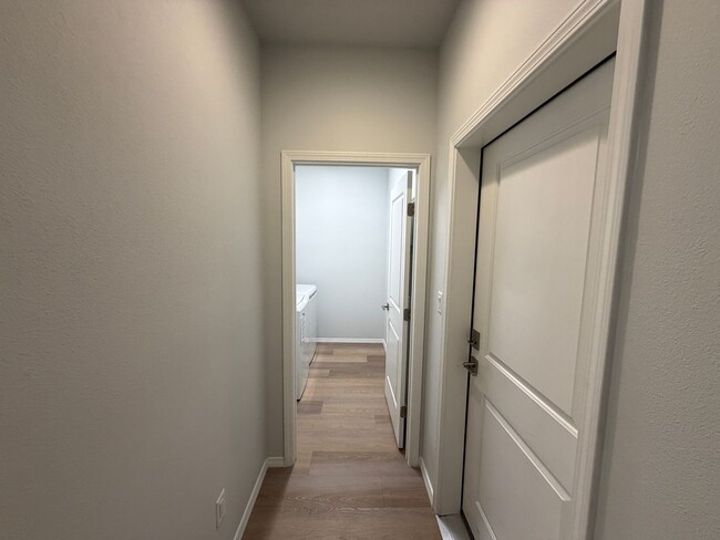 Building Photo - 2 Bedroom Single Story New Build in Mesa Del Sol Near Netflix Studios!