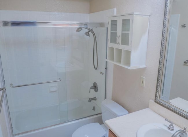Building Photo - Charming 2 Bed, 2 Bath Condo in Santa Clara