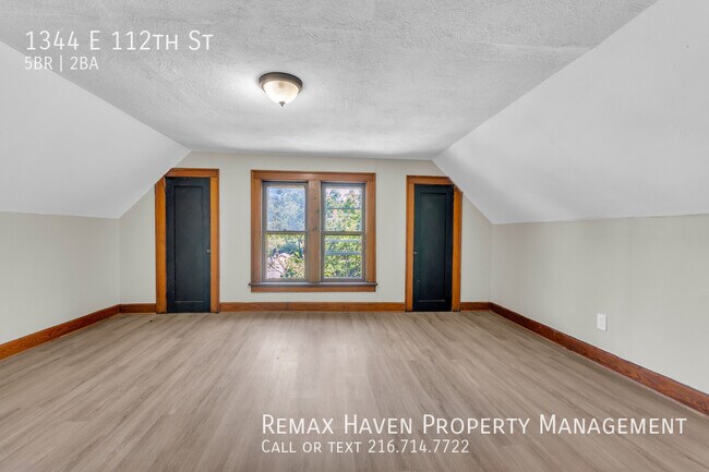 Building Photo - 1344 E 112th St