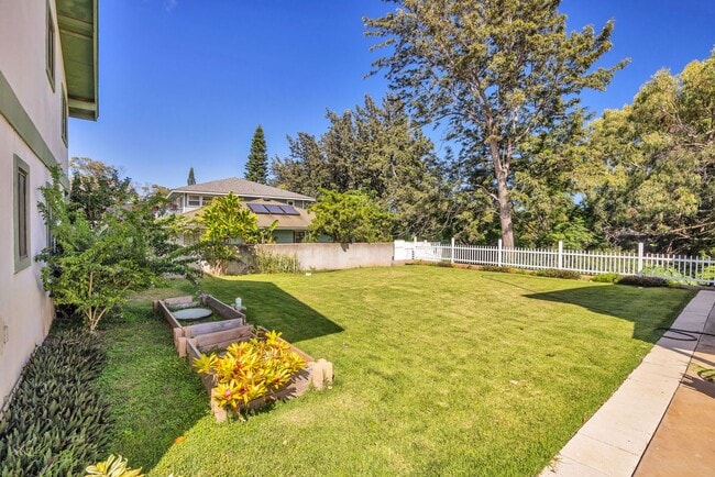 Building Photo - Charming 3BR Makawao Upstairs Home – Bright, Breezy & Move-In Ready