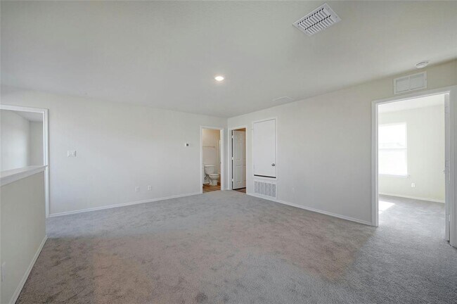 Building Photo - 221 Cherry Vine Dr