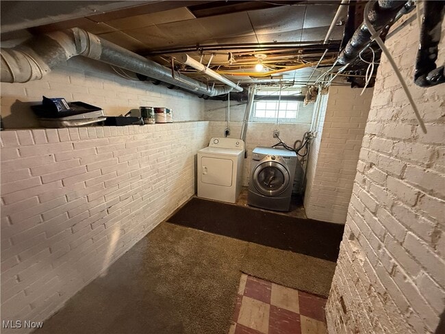 Building Photo - 318 Camp St
