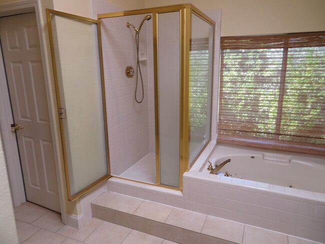 Building Photo - 3212 Bear Creek Dr