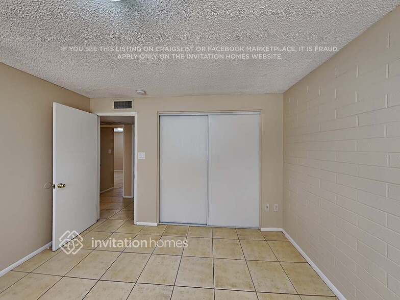 Building Photo - 4359 N 71st Dr