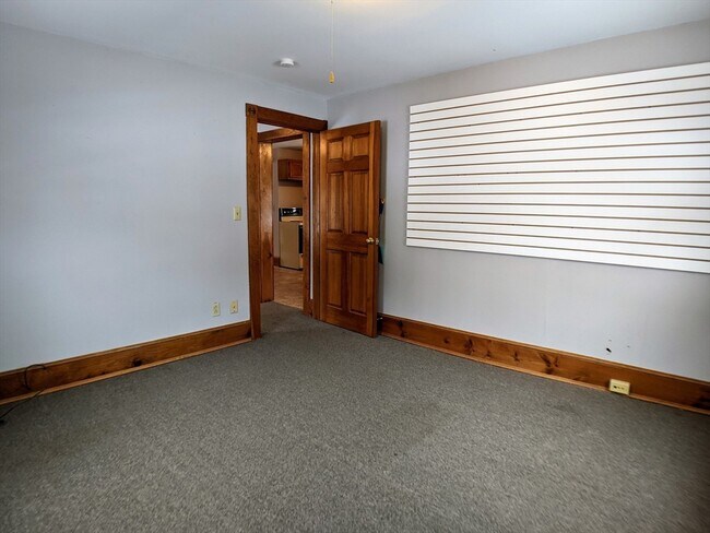 Building Photo - 62 W Main St