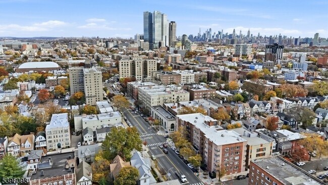 Building Photo - 2520 John F. Kennedy Blvd