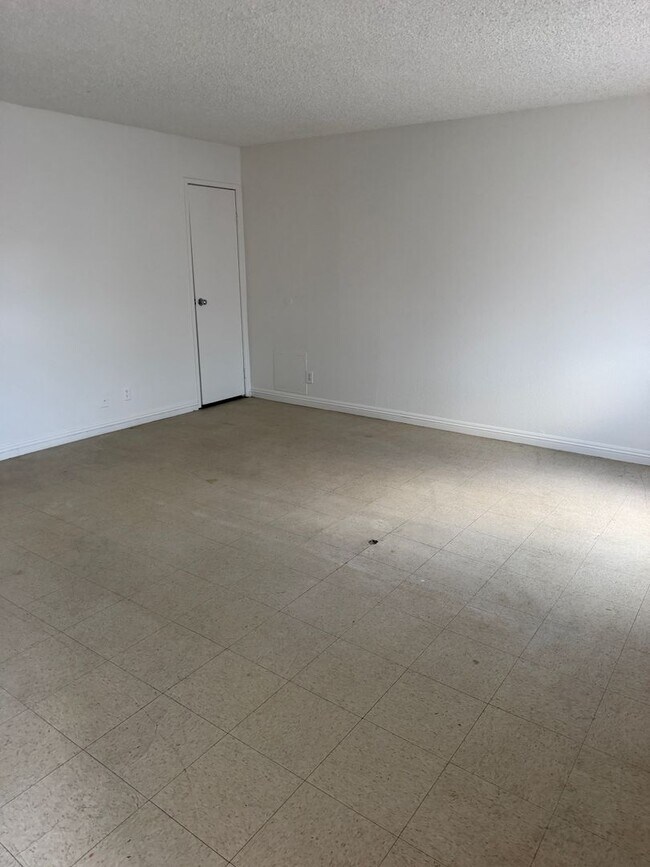 Building Photo - 3213 Figler Ct