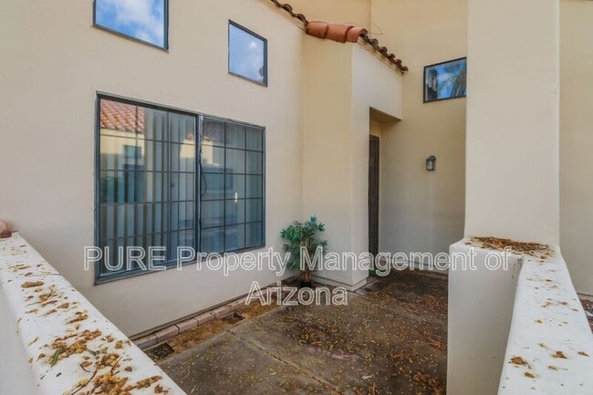 Building Photo - 5665 W Galveston St