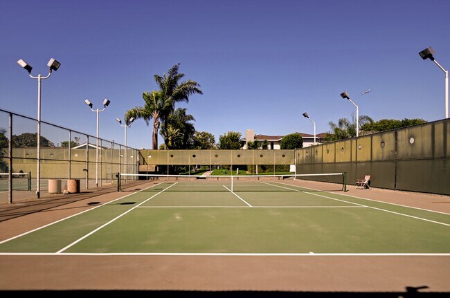 Building Photo - Updated, 3 bedroom 2.5 bath townhouse located in the Newport Riviera Community