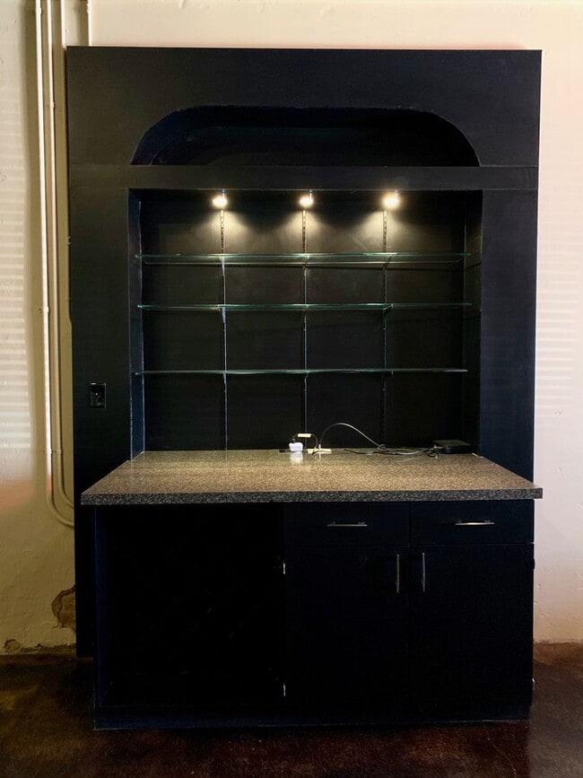 Building Photo - 110 W Huntington Ave