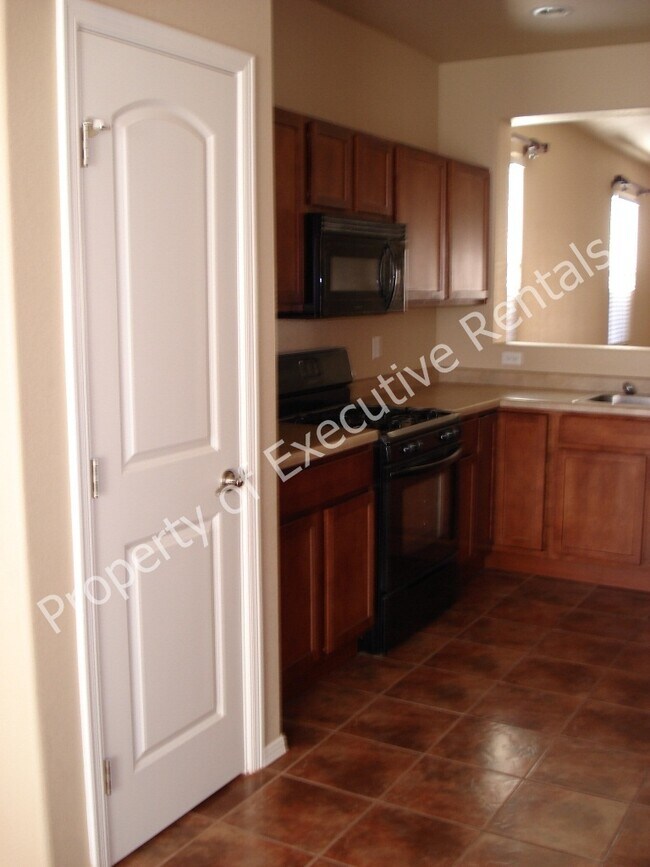 Building Photo - 4941 Chesney Rd