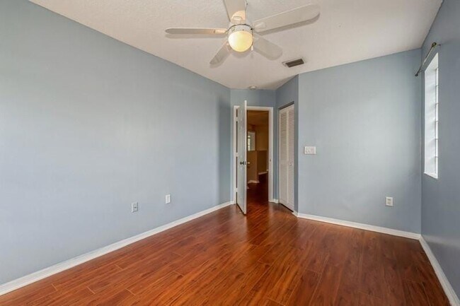 Building Photo - 5315 NW 126th Dr