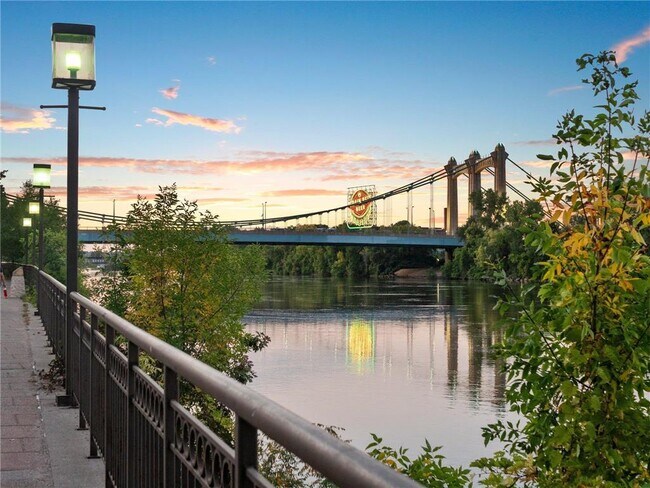 Building Photo - 675 N 1st St