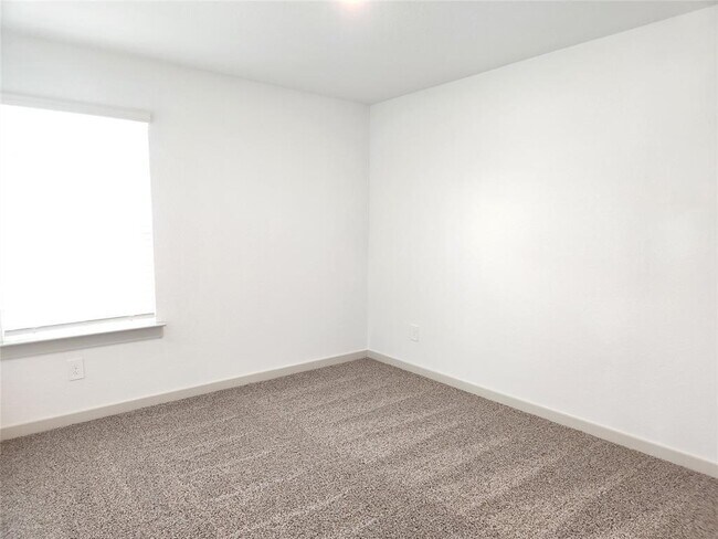 Building Photo - 318 Serena Pk Ln