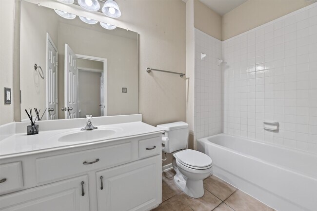 Building Photo - 9762 Wheaton Edge Ln