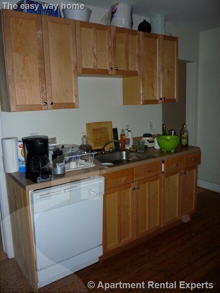 Primary Photo - 64 Pleasant St