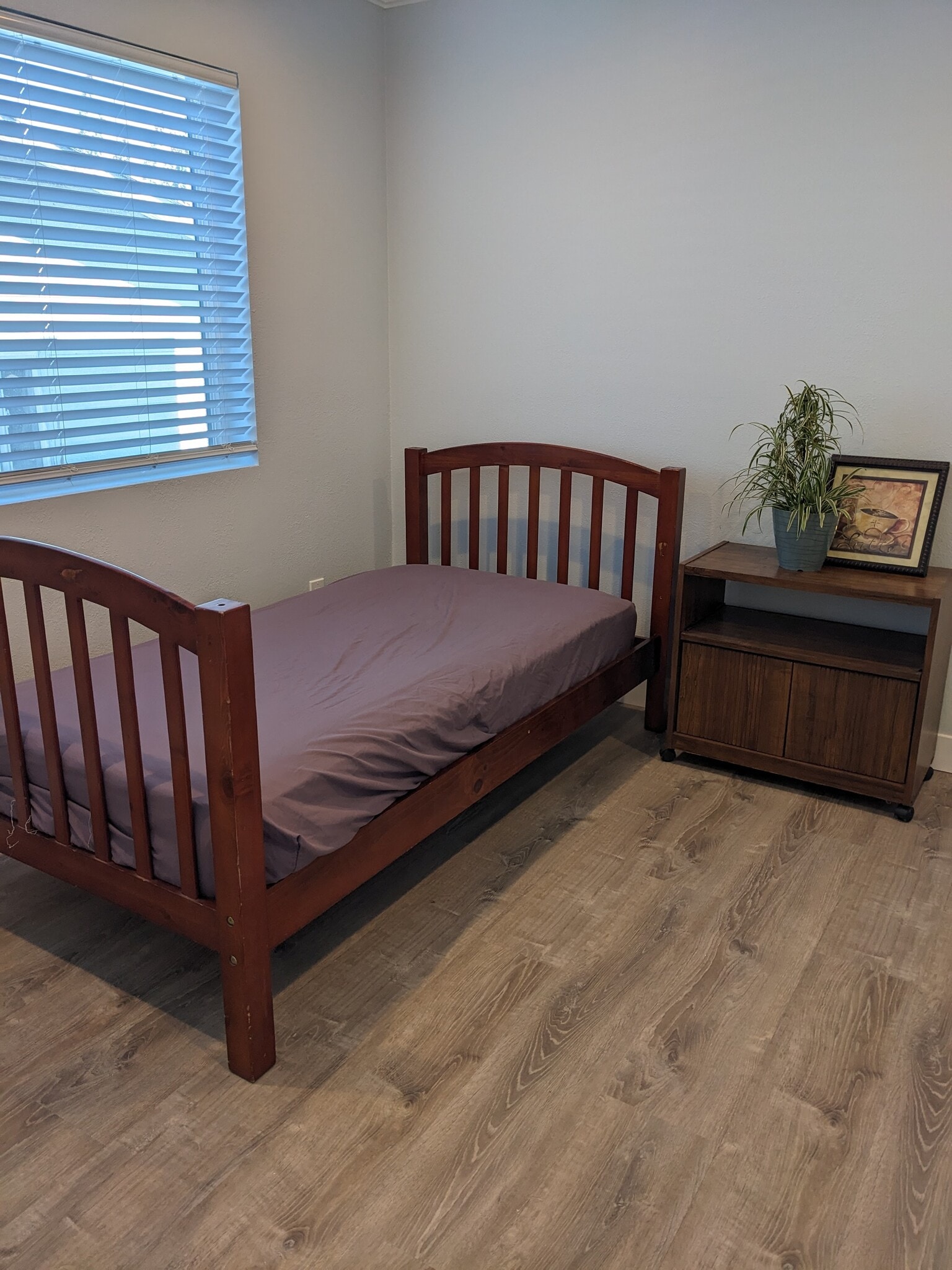 Building Photo - 768 Easton Ave