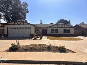 Building Photo - Great home for rent in Visalia!