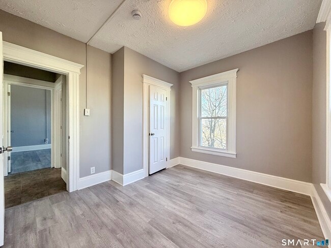 Building Photo - 47 Berkshire Ave