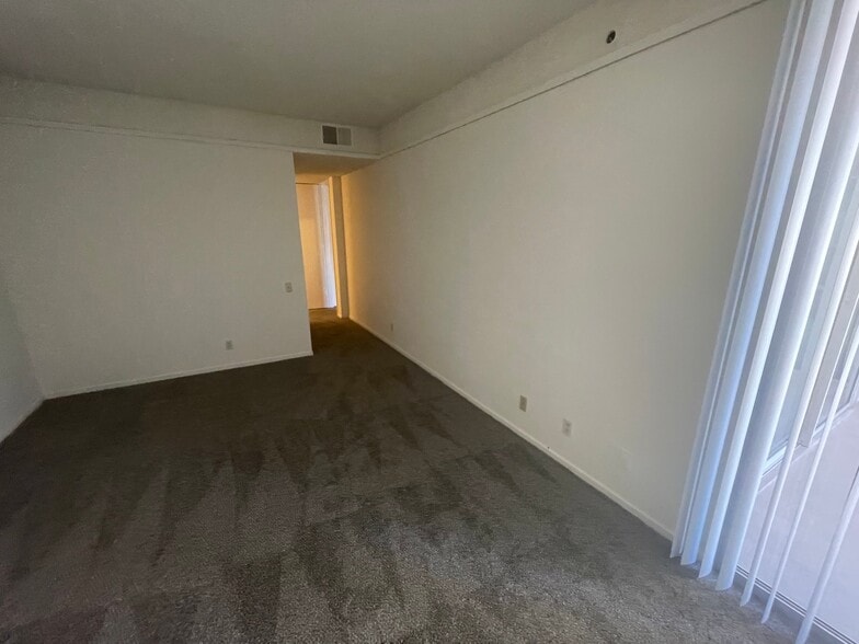 Building Photo - 1840 Fairburn Ave