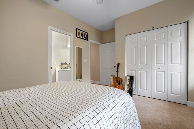 Building Photo - Southwood Home With Large Yard