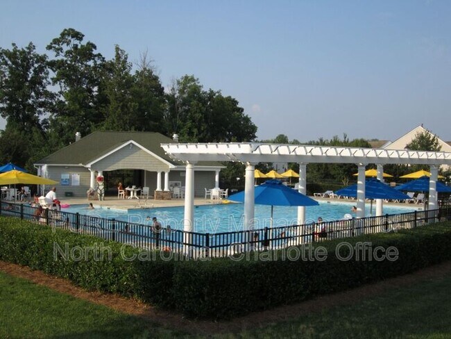 Building Photo - 7227 Tanners Creek Dr