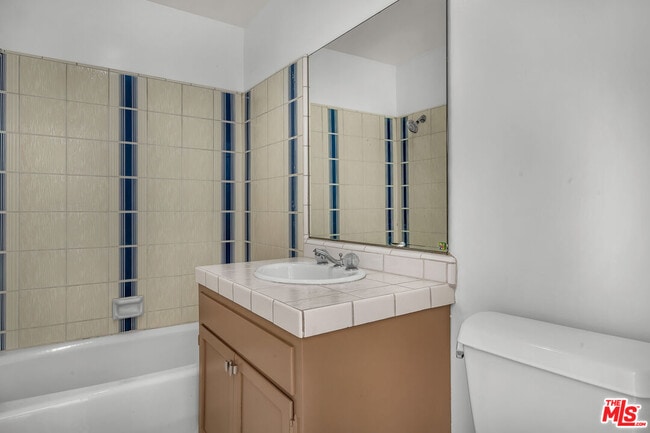 Building Photo - 17606 Camino De Yatasto