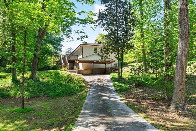 Building Photo - 1143 Willivee Dr