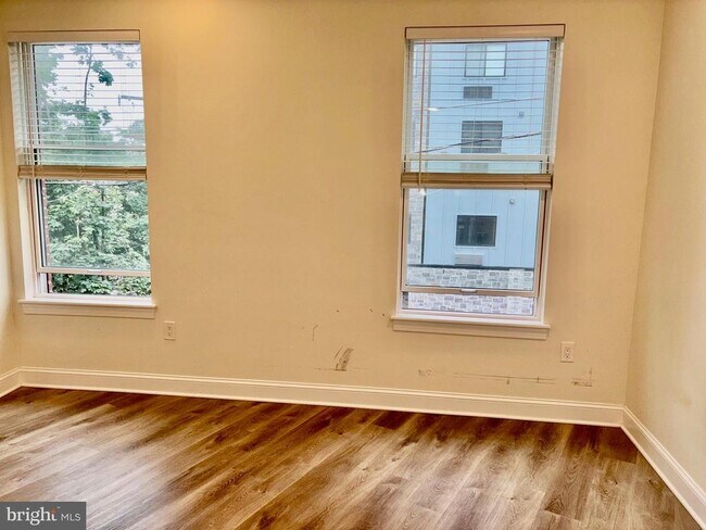 Building Photo - 511 Gorgas Ln