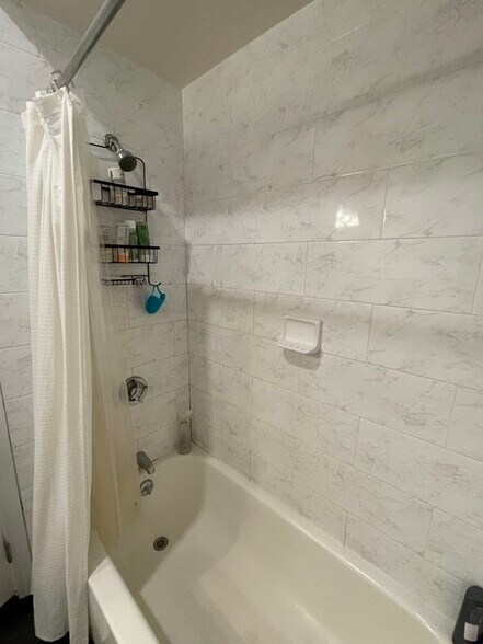 Building Photo - 471 Massachusetts Ave