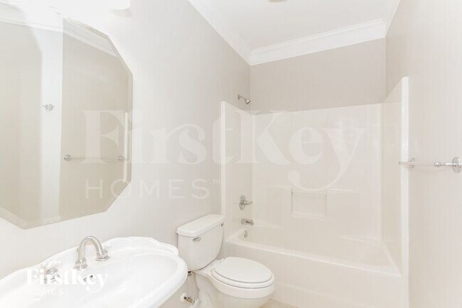 Building Photo - 104 Ivy Creek Ln