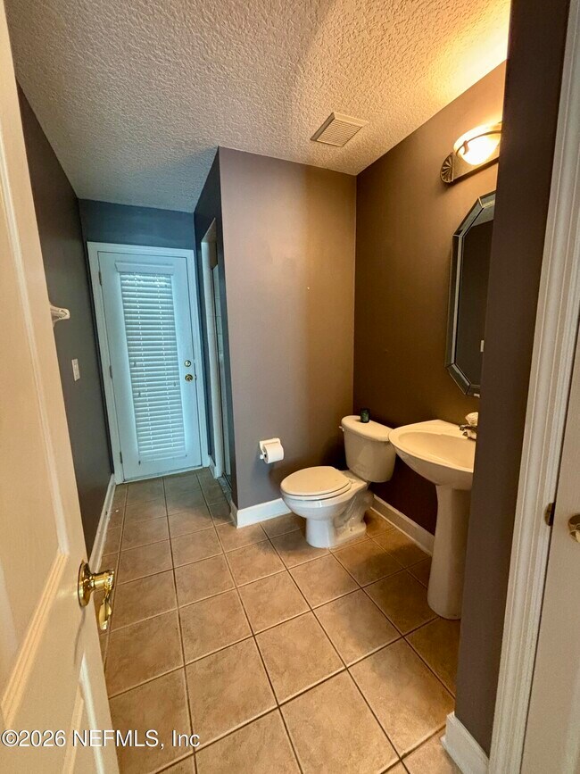 Building Photo - 11827 Crusselle Dr