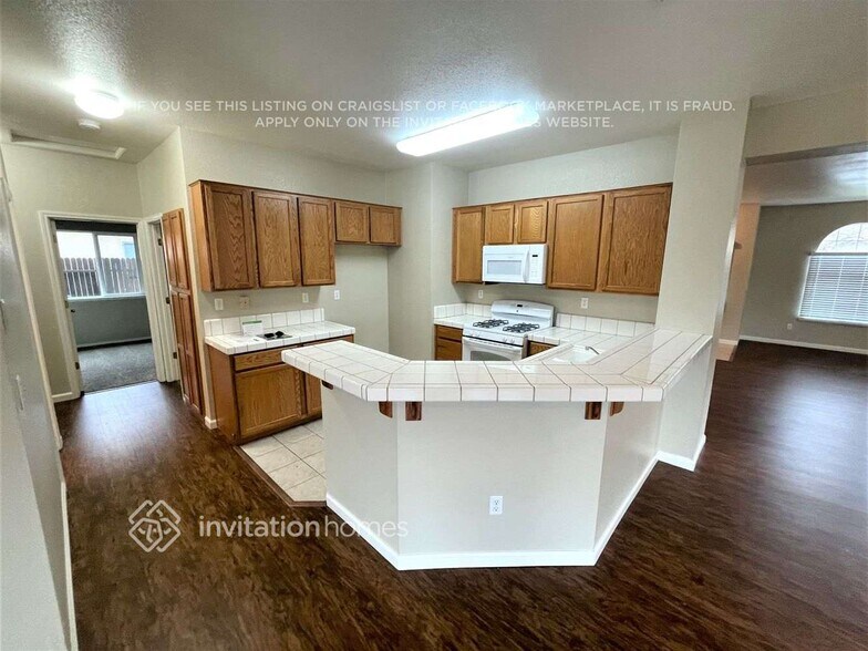 Building Photo - 7722 Manorside Dr