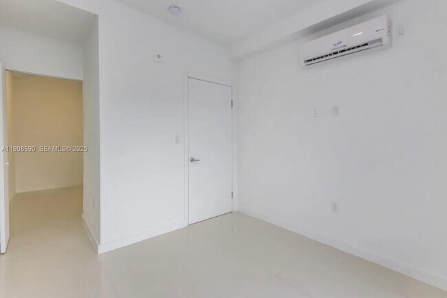 Building Photo - 25850 SW 140th Ct