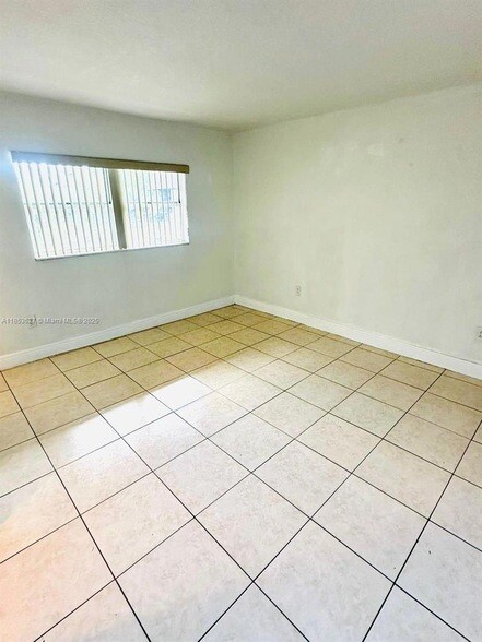 Building Photo - 8601 SW 94th St