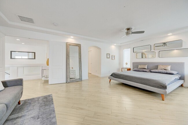 Building Photo - FANTASTIC FULLY UPGRADED FURNISHED RENTAL LOCATED IN THE SOUTHWEST!!!