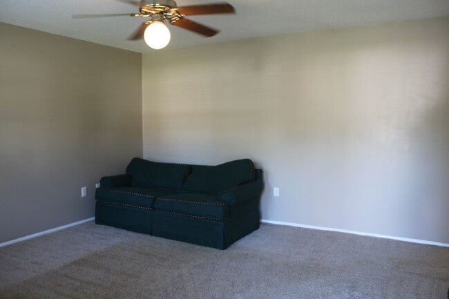 Building Photo - 3 bedroom 1.5 bath in Westwood Heights, Rincon