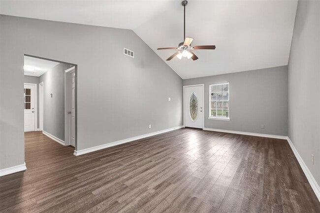 Building Photo - 10914 Twig Dr