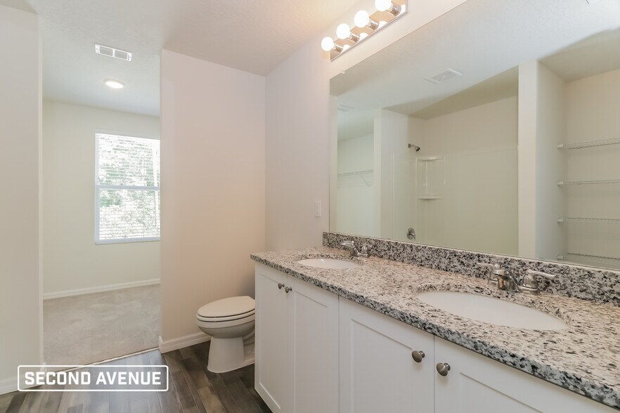 Building Photo - 9640 N Gaillardia Way