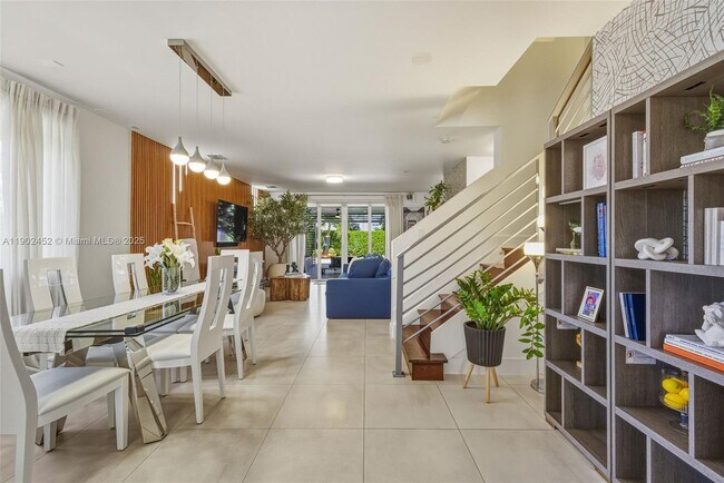 Building Photo - 10359 NW 67th Terrace