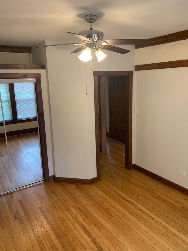 Building Photo - 4018 W Cortland St