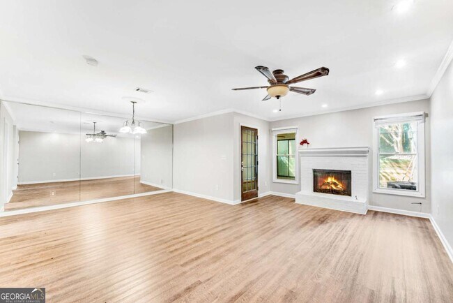 Building Photo - 1420 Old Virginia Ct SE