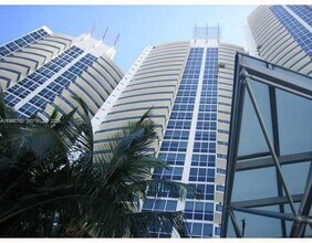 Building Photo - 400 Alton Rd