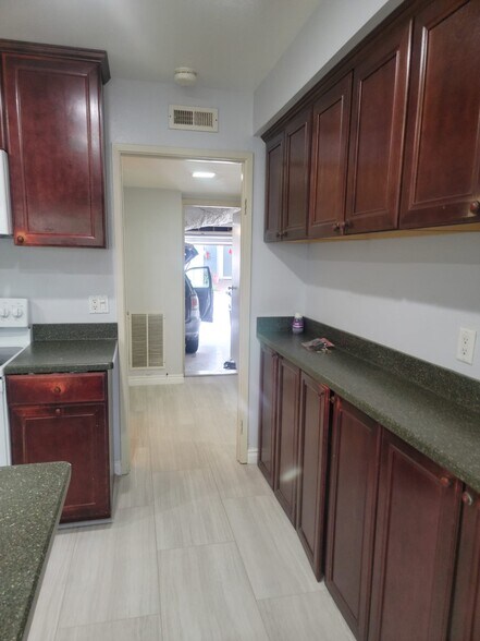 Building Photo - 8139 Via Mallorca