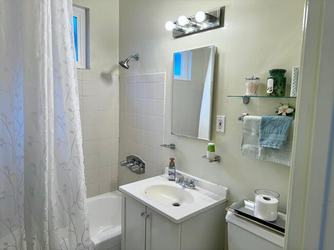 Building Photo - 10519 Chandler Blvd