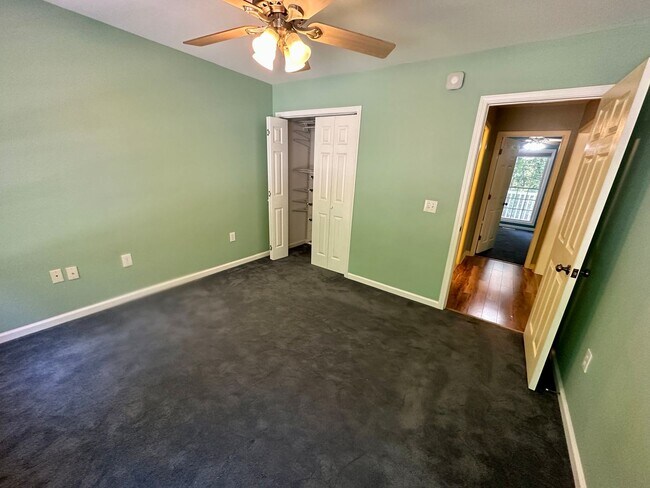Building Photo - 3 Bedroom Home - Private - Central SC