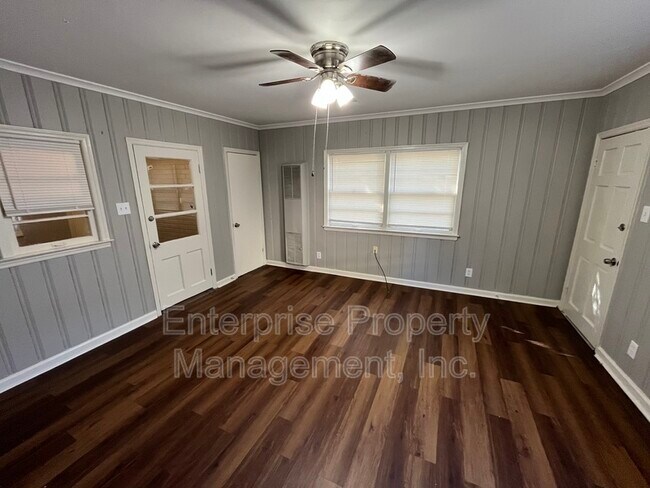 Building Photo - 1041 Railton Rd