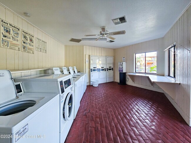 Building Photo - 193 San Juan Cir