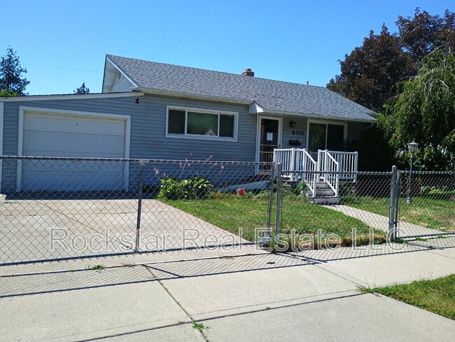 Building Photo - 6011 N Forest Blvd