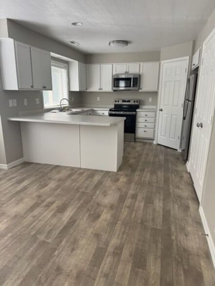 Building Photo - The Homestead